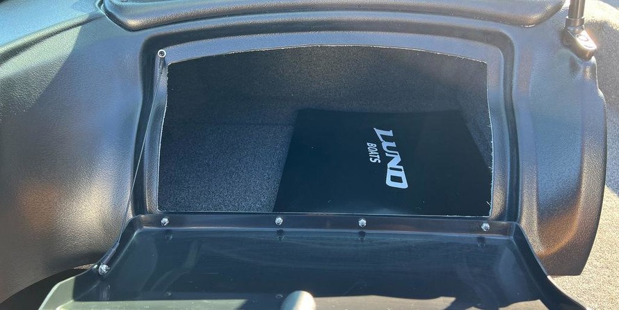 Lund Boats 1875 Crossover XS