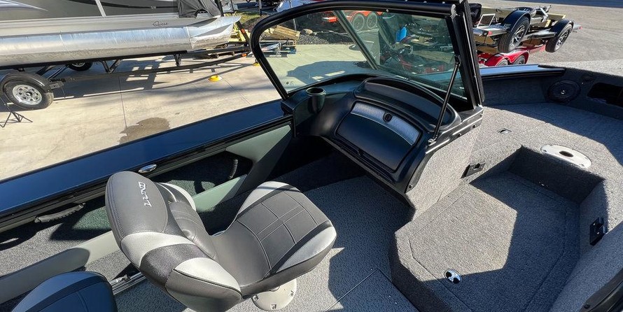 Lund Boats 1875 Crossover XS