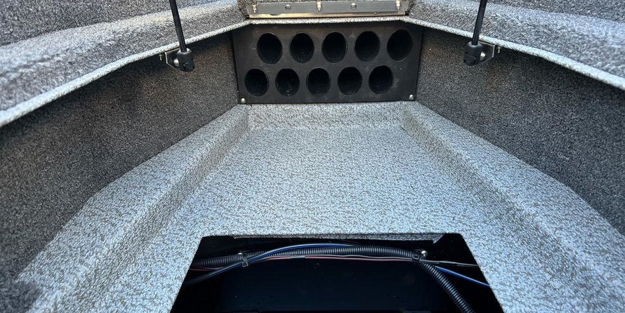 Lund Boats 1875 Crossover XS