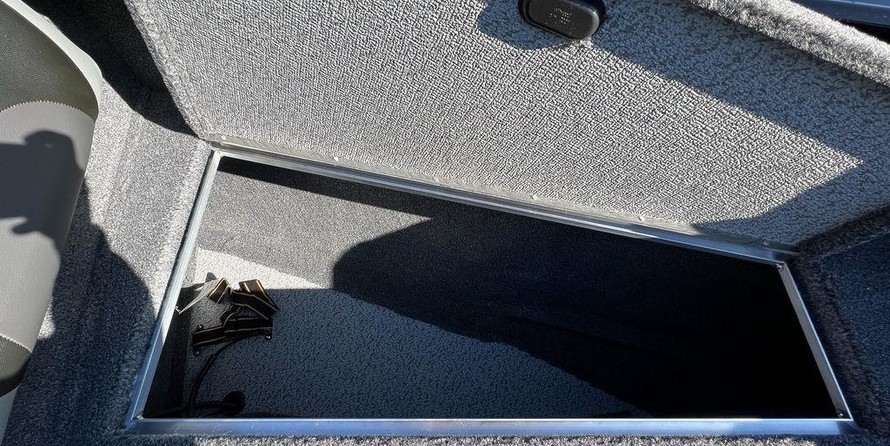 Lund Boats 1875 Crossover XS