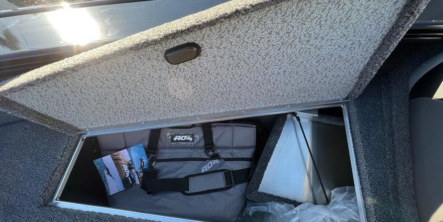 Lund Boats 1875 Crossover XS