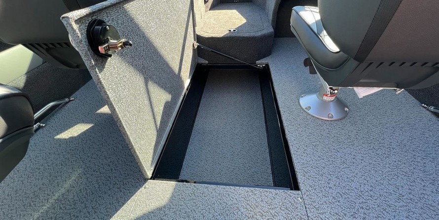 Lund Boats 1875 Crossover XS