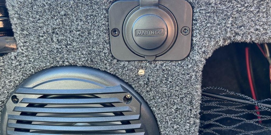 Lund Boats 1875 Crossover XS