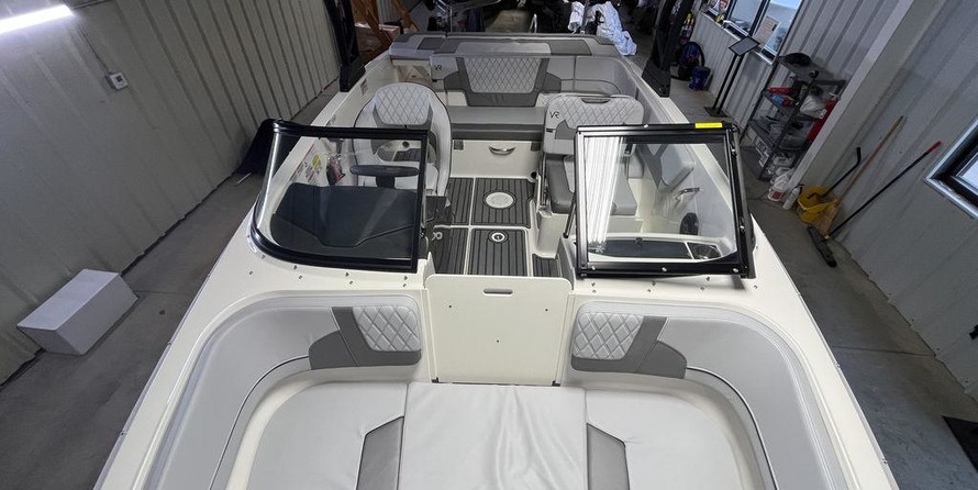 Bayliner VR5 BOWRIDER