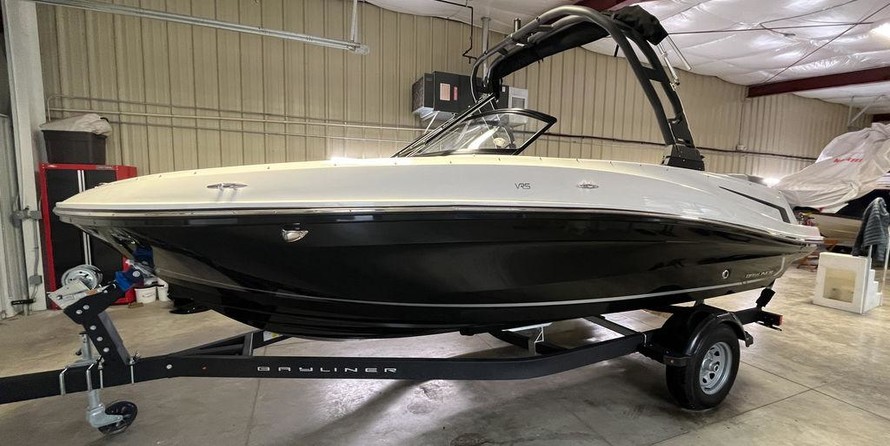 Bayliner VR5 BOWRIDER
