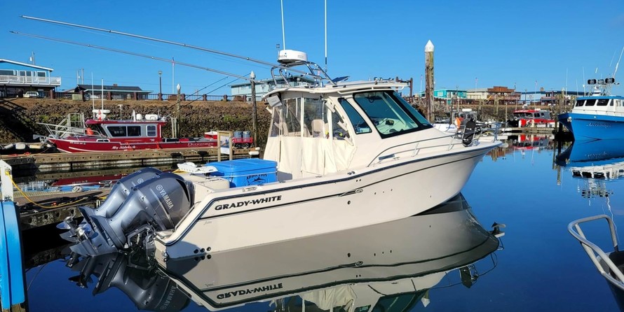 Grady-White Express 330