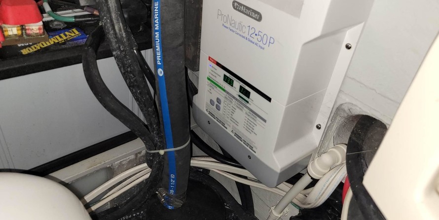 Grady-White Express 330