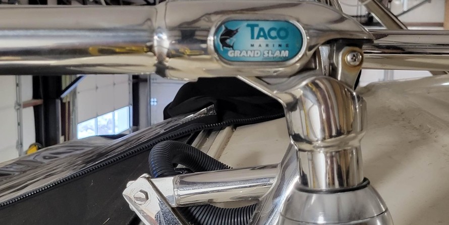 Grady-White Express 330