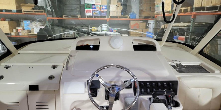 Grady-White Express 330