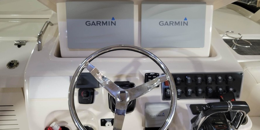 Grady-White Express 330