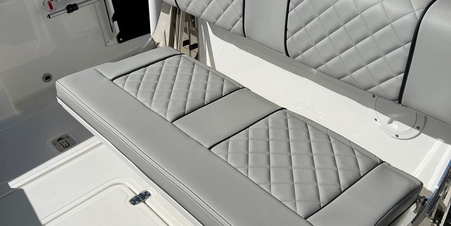 Pursuit st 310 sport