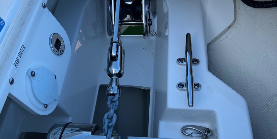 Pursuit st 310 sport