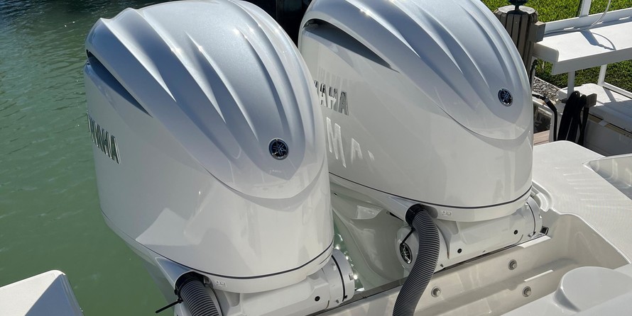 Pursuit st 310 sport