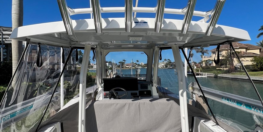 Pursuit st 310 sport