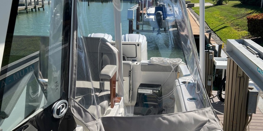 Pursuit st 310 sport