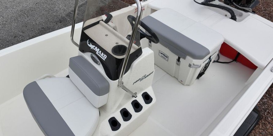 Mako Pro Skiff 15 CC