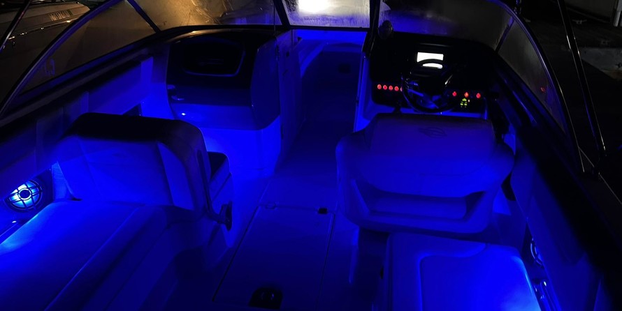 Chaparral 250 SunCoast