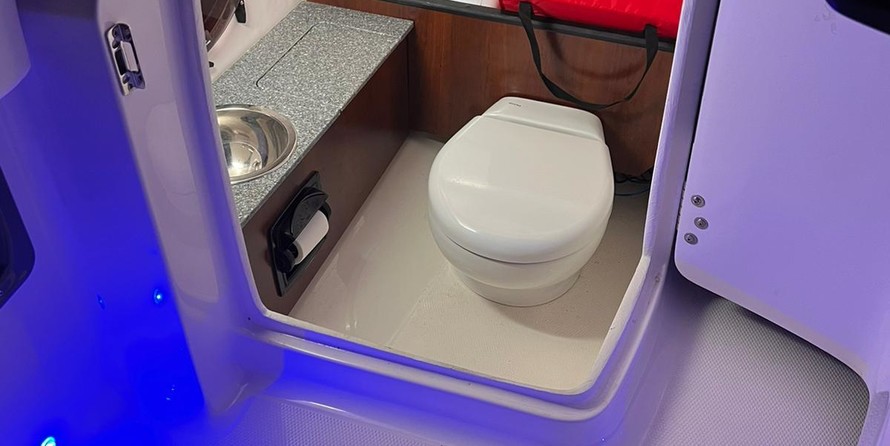 Chaparral 250 SunCoast