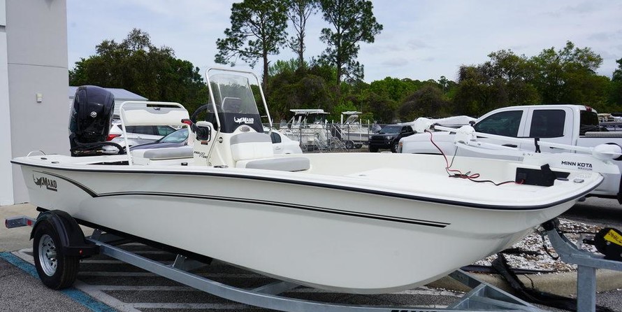 Mako Pro Skiff 17 CC