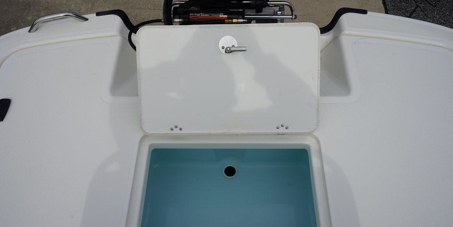 Mako Pro Skiff 17 CC