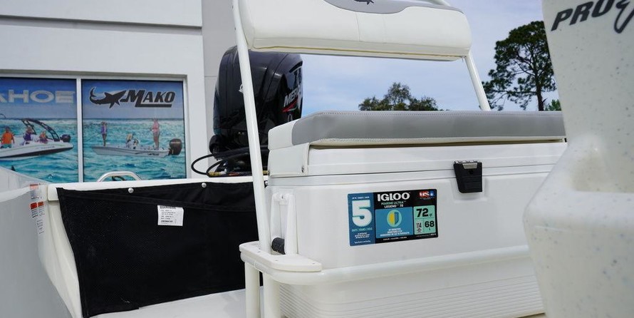 Mako Pro Skiff 17 CC