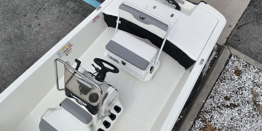 Mako Pro Skiff 17 CC