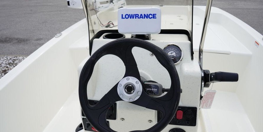 Mako Pro Skiff 17 CC