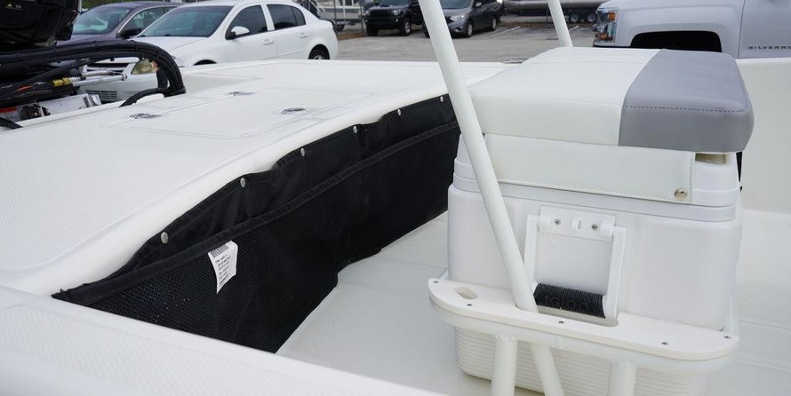 Mako Pro Skiff 17 CC