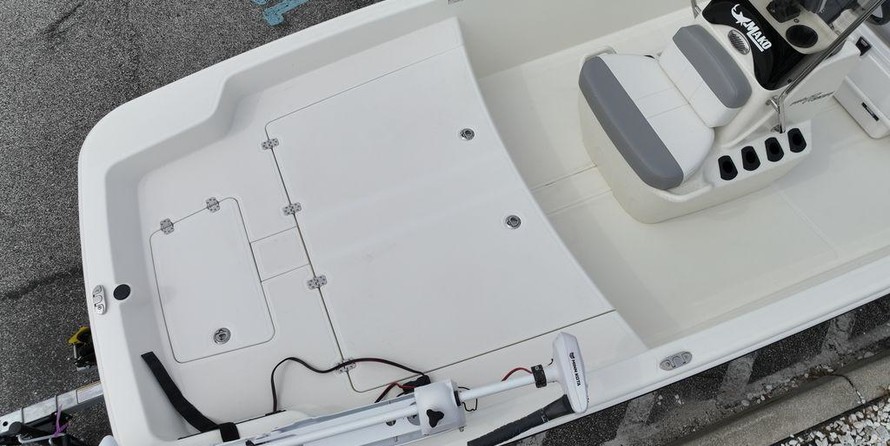 Mako Pro Skiff 17 CC