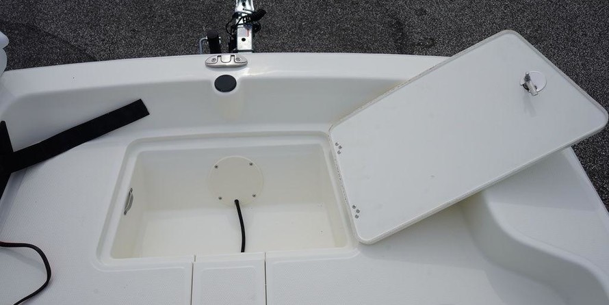Mako Pro Skiff 17 CC
