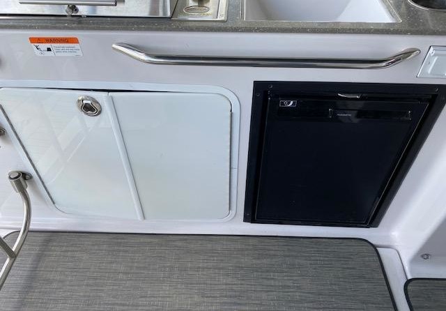 Four Winns Vista 275