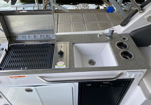 Four Winns Vista 275