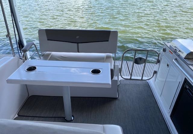 Four Winns Vista 275