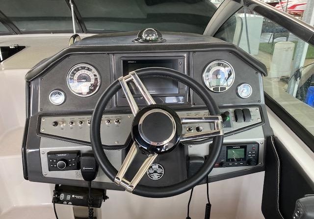 Four Winns Vista 275