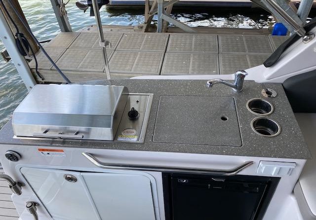 Four Winns Vista 275