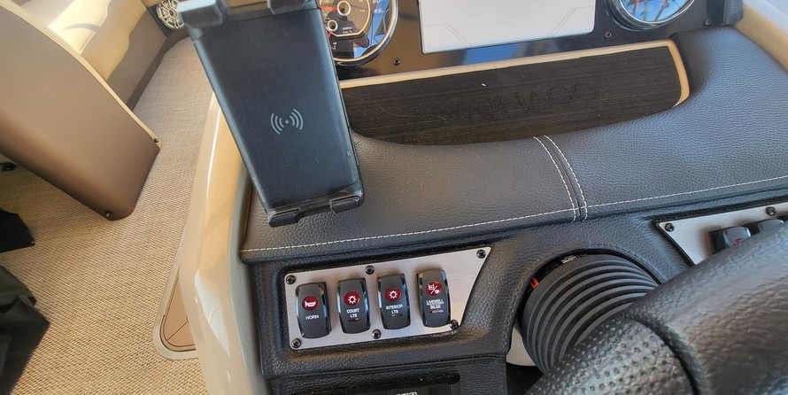 Godfrey Monaco 235 MT