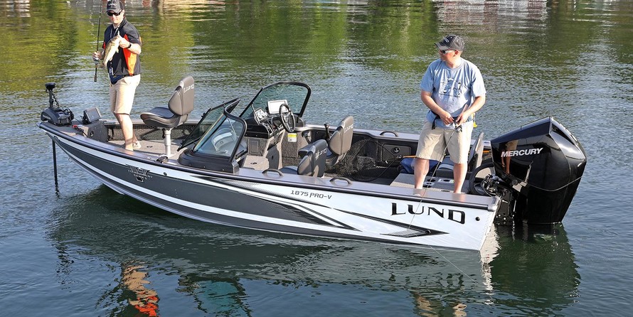 Lund Boats 1875 Pro-V Sport