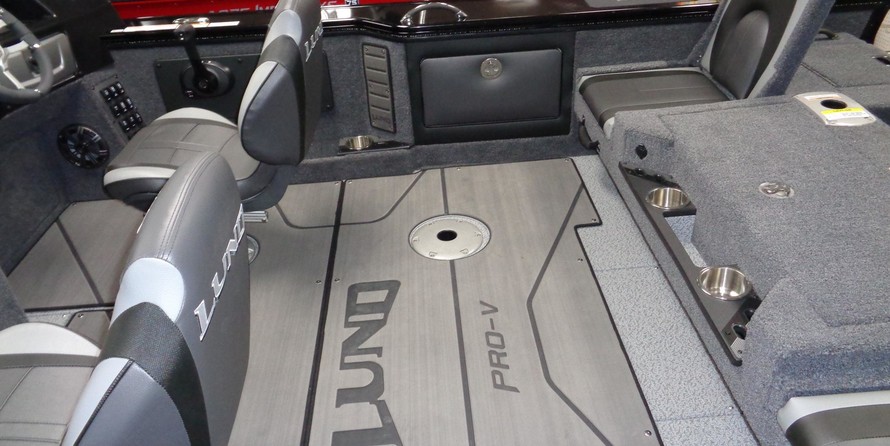 Lund Boats 1875 Pro-V Sport