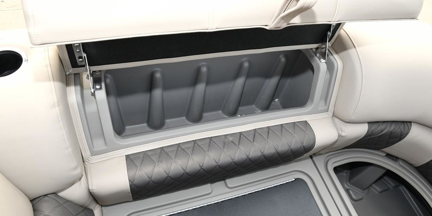 Sun Tracker Party Barge 22 DLX