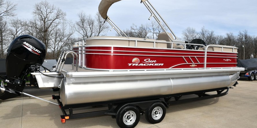 Sun Tracker Party Barge 22 DLX