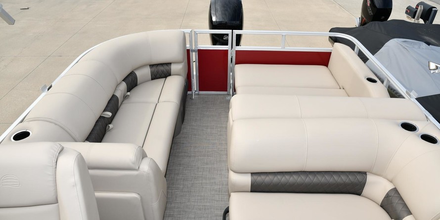 Sun Tracker Party Barge 22 DLX