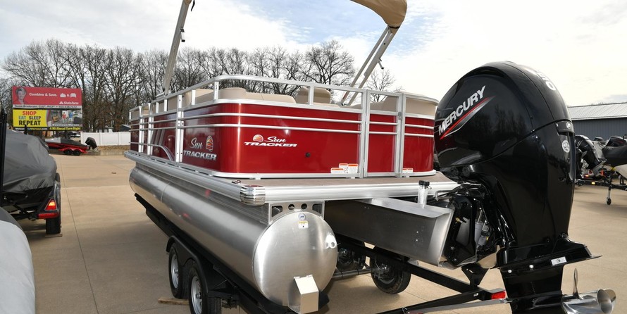 Sun Tracker Party Barge 22 DLX