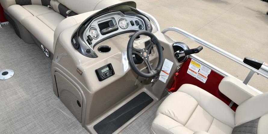 Sun Tracker Party Barge 22 DLX