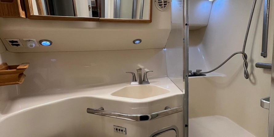 Sea ray 400 express cruiser