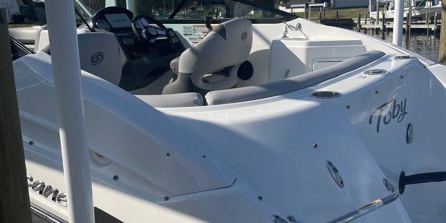 Hurricane 2200 sundeck