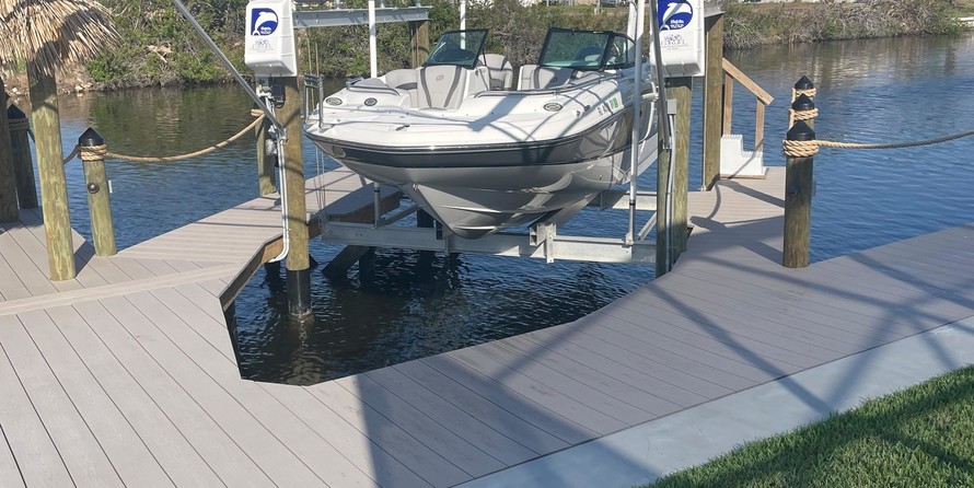 Hurricane 2200 sundeck