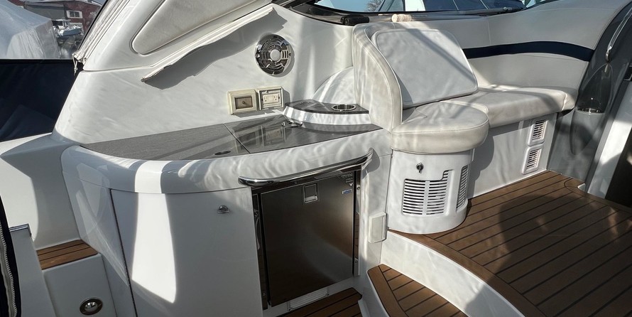 Formula 37 Cruiser
