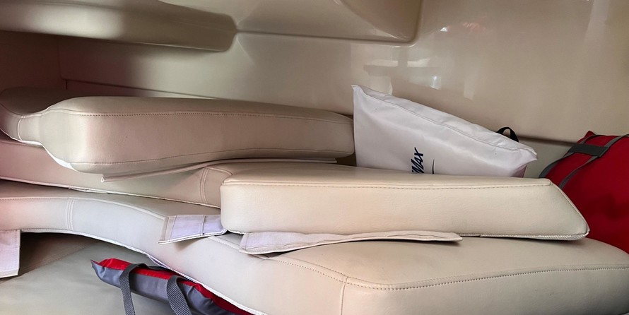 Boston Whaler 285 Conquest