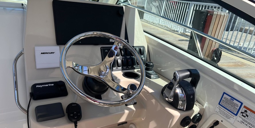 Boston Whaler 285 Conquest