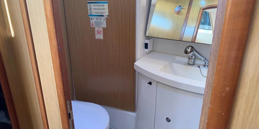 Sun Odyssey 42i